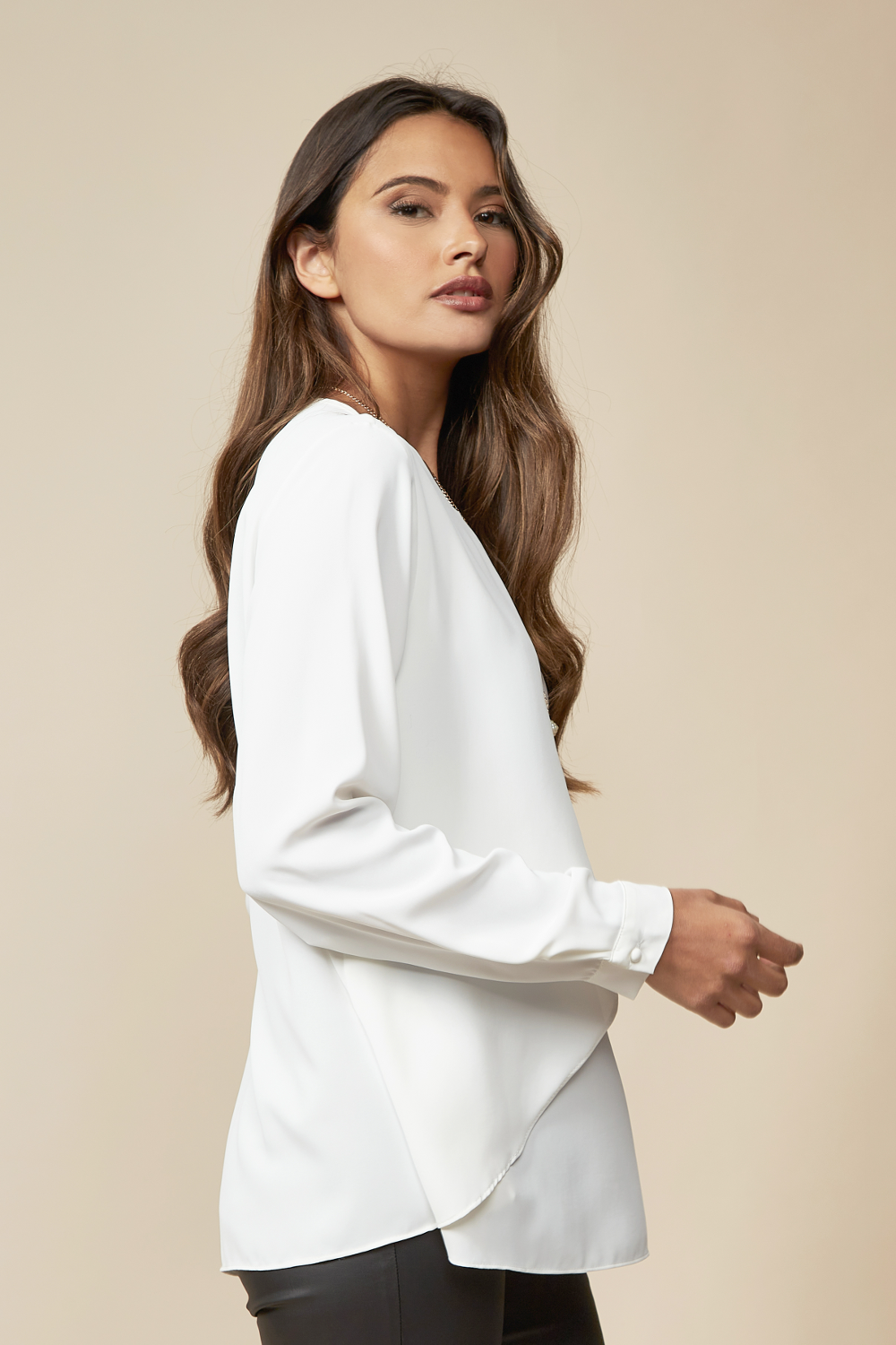Long Sleeves Relaxed Fit Layered Top with Necklace in White