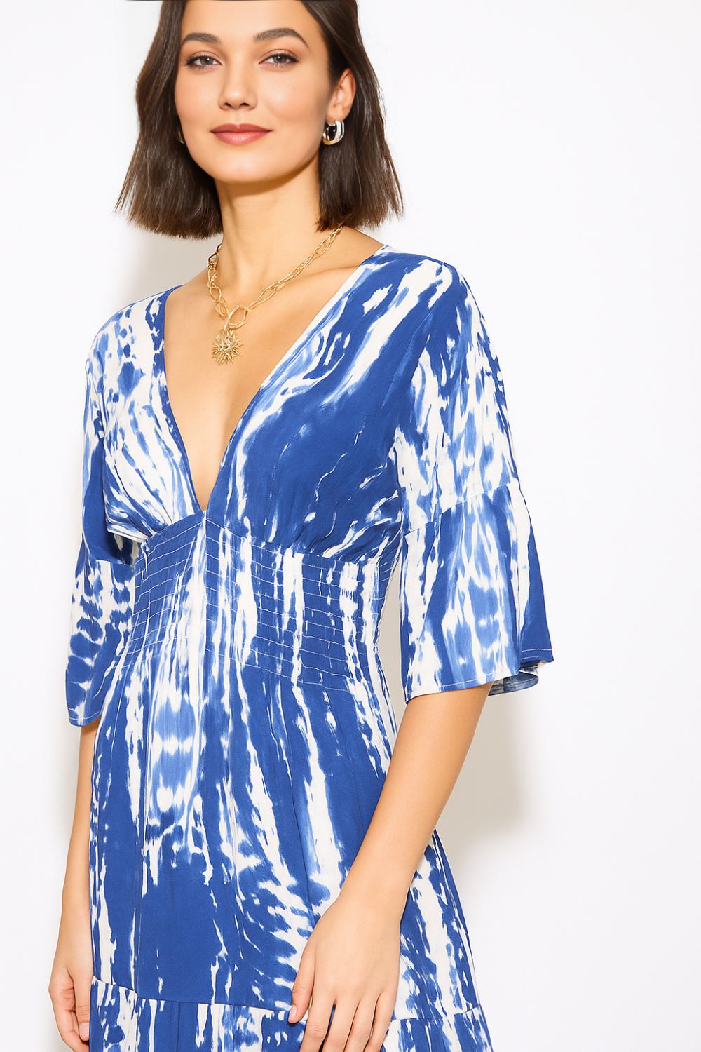 Relaxed Fit 3/4 Sleeves Shirred Waist Printed V Neck Mini Dress in Navy and White