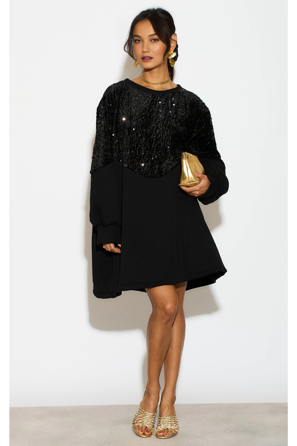 Long Sleeves Oversized Sweatshirt with Sequin in Black