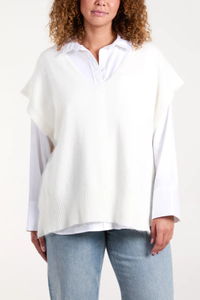 Oversize Cozy Sleeveless Top with V-Neck Buttoned Details in White