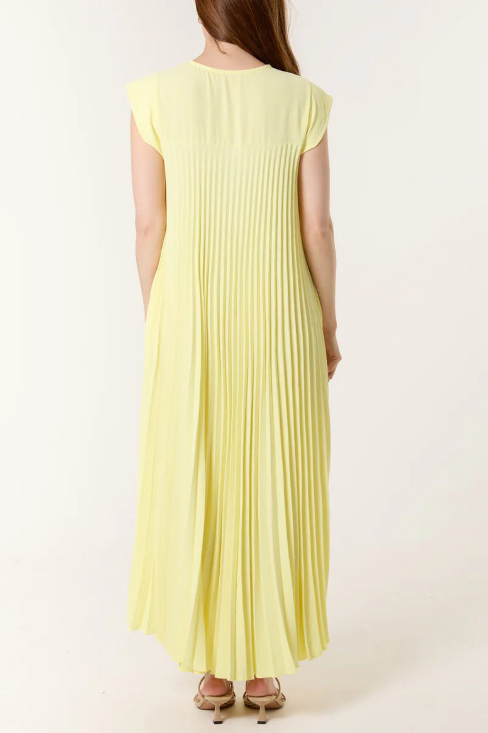 Relaxed Fit Cap Sleeve Pleated Maxi Dress in Lemon