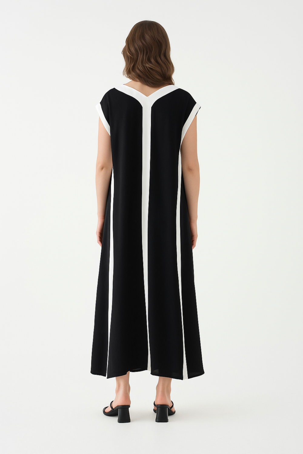 Oversize Sleeveless V-Neck Colorblock Maxi Dress in Black and White