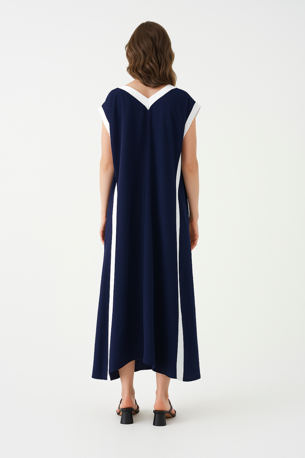 Oversize Sleeveless V-Neck Colorblock Maxi Dress in Navy and White