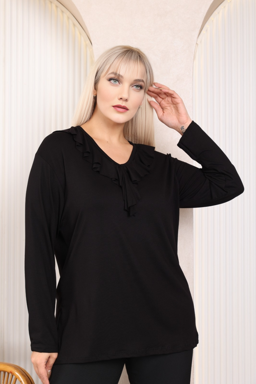 Relaxed Fit Long Sleeve Elegant Blouse with Ruffle Neckline