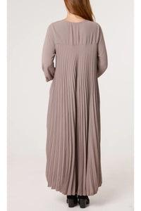 Oversized 3/4 Sleeve Pleated Maxi Dress in Mocha
