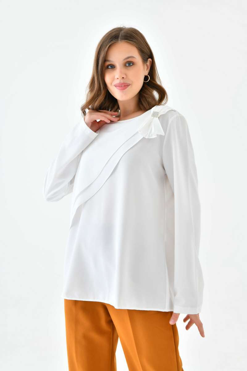 Oversized Long Sleeves Crew Neck Blouse Top with Pussy Bow Detail in White