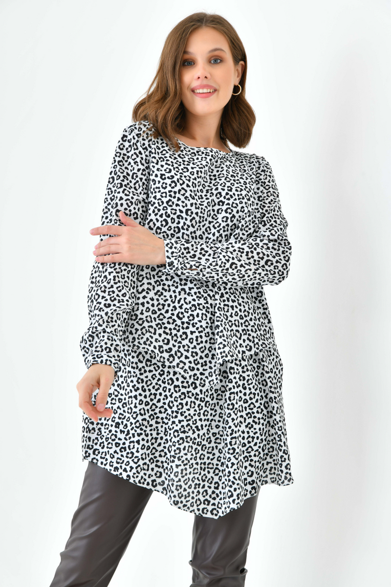 Oversized 3/4 Sleeves Crew Neck Layered Tunic with Leopard Print in Brown and White