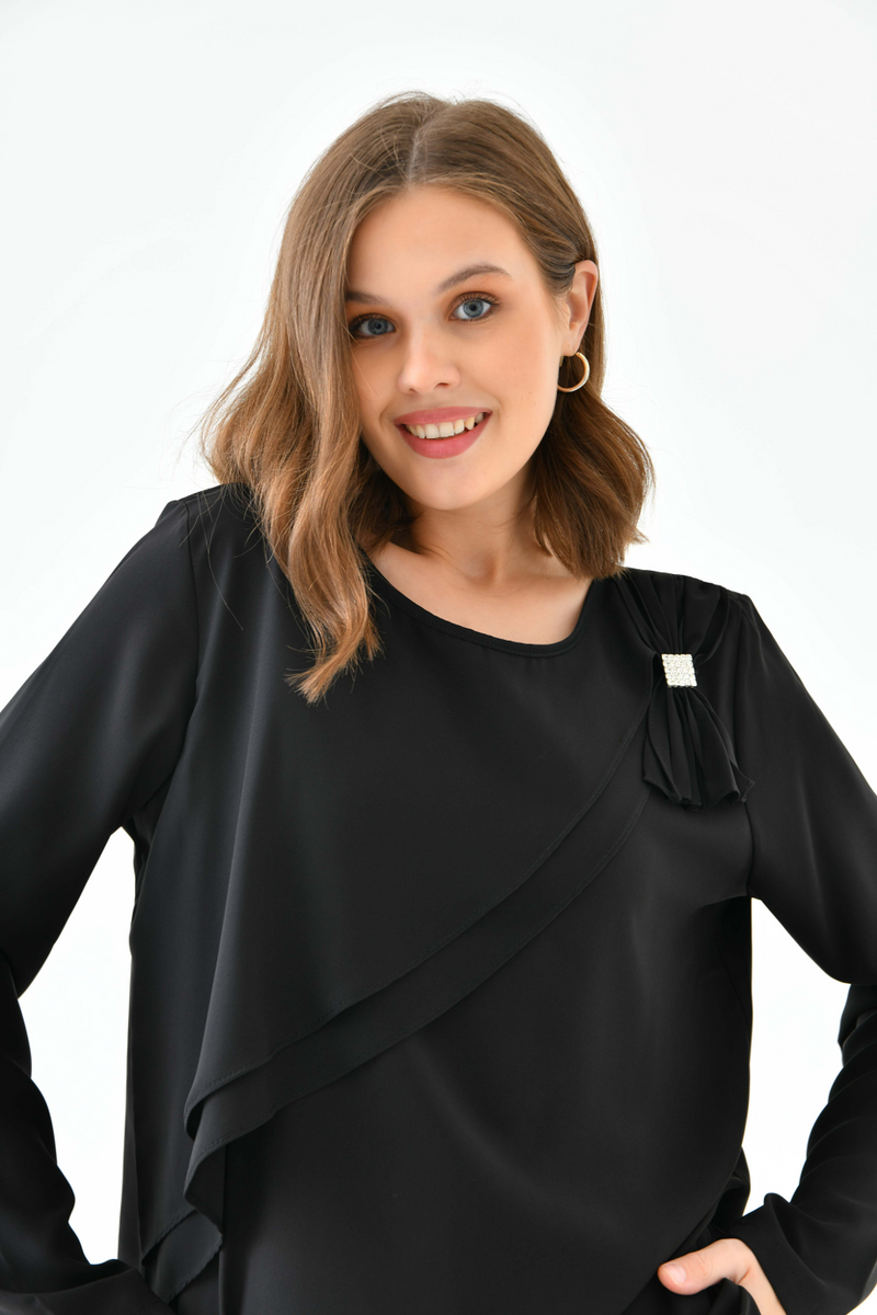 Oversized Long Sleeves Crew Neck Blouse Top with Pussy Bow Detail in Black