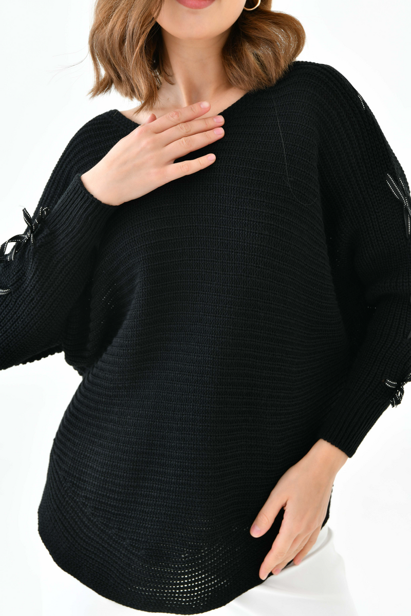 Oversized Long Sleeve Knitted Jumper with Ribbon Details in Black