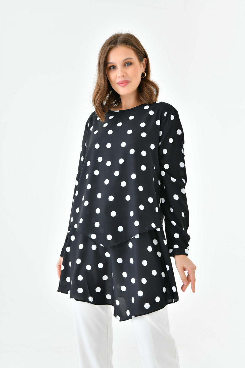 Oversized 3/4 Sleeves Crew Neck Layered Tunic with Polka Dot Print in Black and White