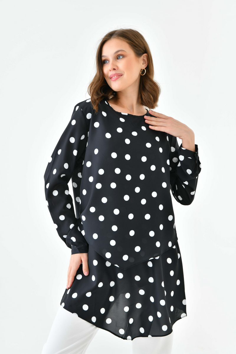Oversized 3/4 Sleeves Crew Neck Layered Tunic with Polka Dot Print in Black and White