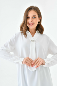 Oversized Long Sleeves Shirt Collar Tunic Top with Brooch Detail in White