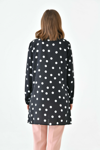 Oversized Long Sleeves Tunic Top with Collar Details in Polka Dot in Black and White