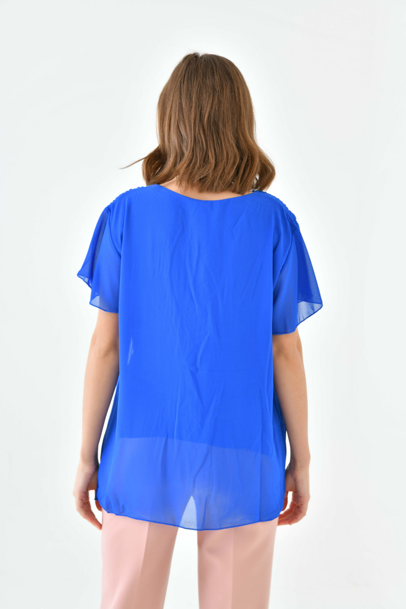 Oversized Round Neck Short Sleeve Pleated Blouse in Blue with Necklace