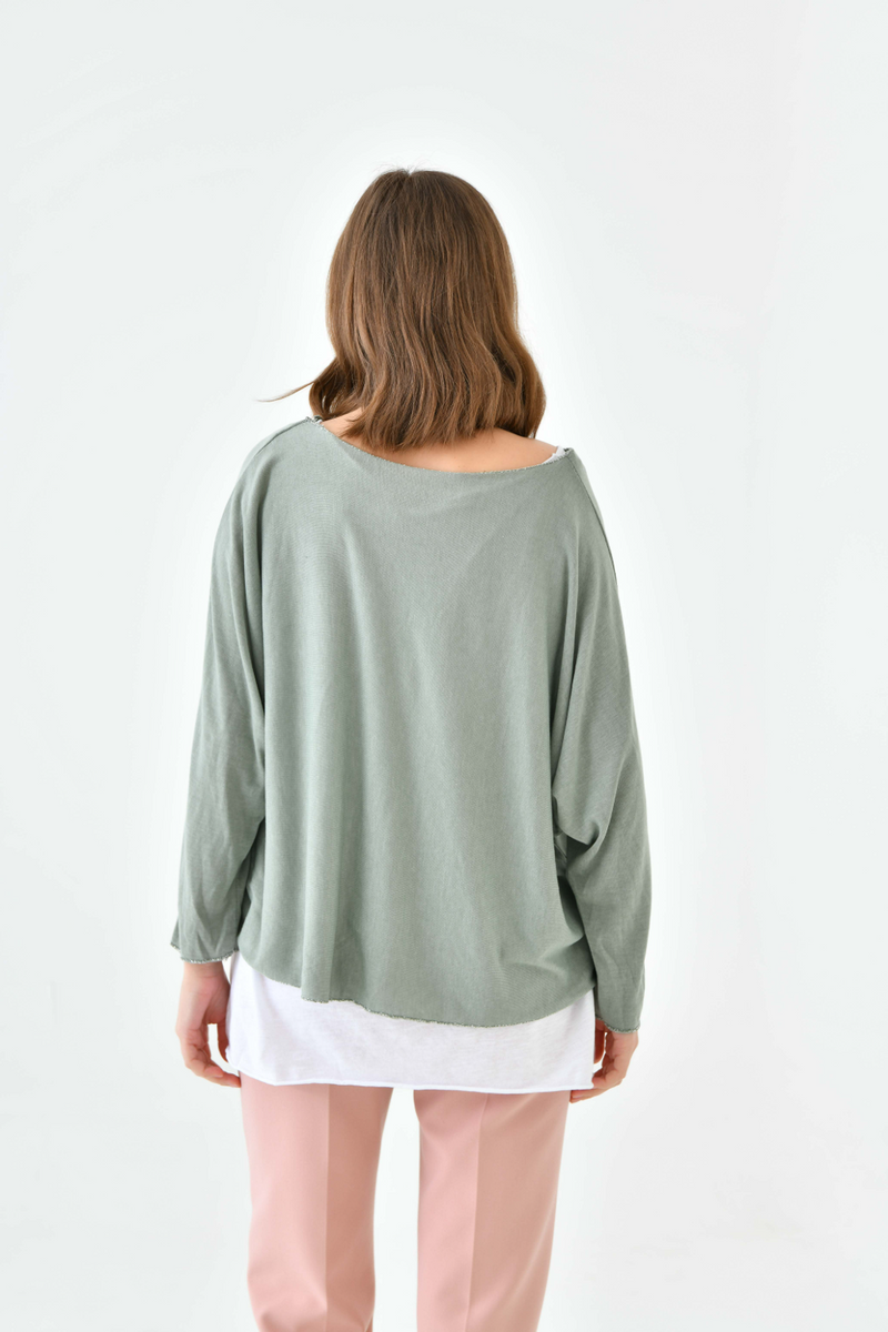 Oversized Long Sleeve Layered Blouse With Necklace in Green and White