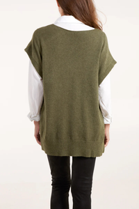 Oversize Cozy Sleeveless Top with V-Neck Side Buttoned Details in Khaki