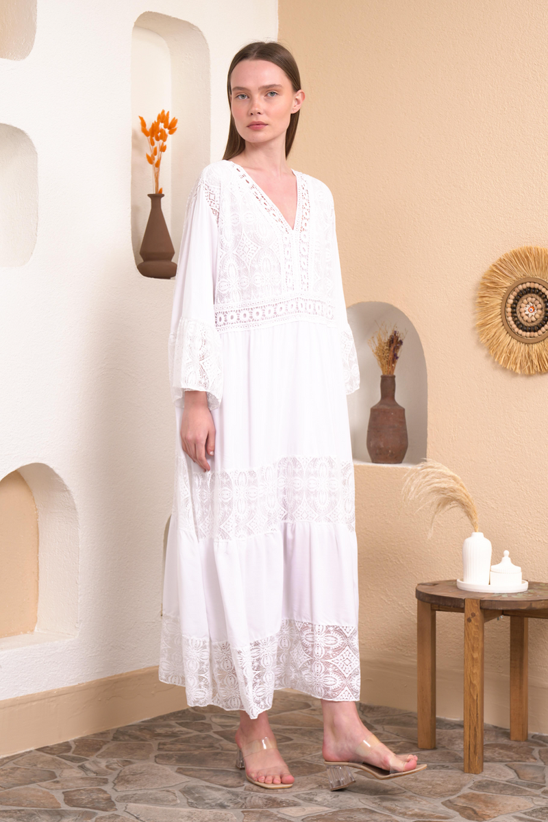 Relaxed Fit 3/4 Sleeves Lace Detailed V Neck Maxi Dress in White