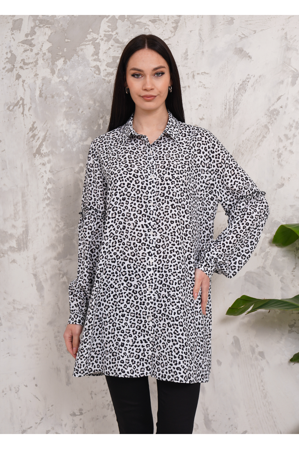 Relaxed Fit Long Sleeve Tunic in Leopard Print