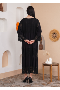 Relaxed Fit 3/4 Sleeves Lace Detailed V Neck Maxi Dress in Black
