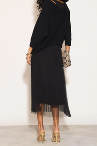 Layered Knit and Pleated Dress Set in Black