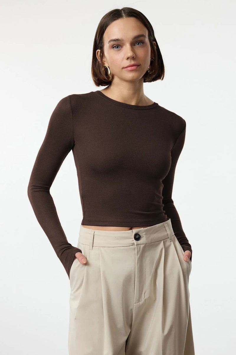 Premium Viscose Crew Neck Cropped Stretch Knit Blouse