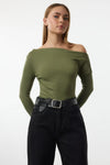 Plain Premium Soft Fabric Fitted Knit Blouse with Boat Neck