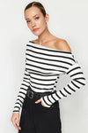 Plain Premium Soft Fabric Fitted Knit Blouse with Boat Neck