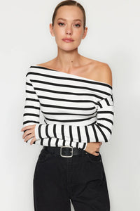 Plain Premium Soft Fabric Fitted Knit Blouse with Boat Neck