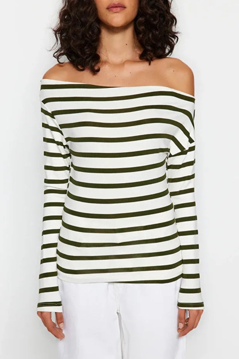 Plain Premium Soft Fabric Fitted Knit Blouse with Boat Neck