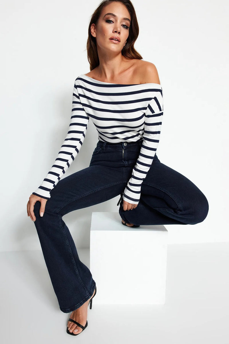 Plain Premium Soft Fabric Fitted Knit Blouse with Boat Neck