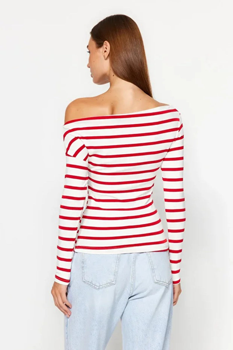 Plain Premium Soft Fabric Fitted Knit Blouse with Boat Neck