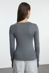 Viscose Soft Fabric Stretch Knit Blouse with Thumbhole Detail