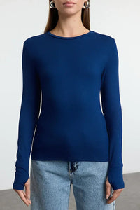 Viscose Soft Fabric Stretch Knit Blouse with Thumbhole Detail