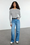 Viscose Soft Fabric Stretch Knit Blouse with Thumbhole Detail