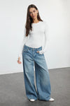 Viscose Soft Fabric Stretch Knit Blouse with Thumbhole Detail