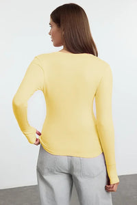 Viscose Soft Fabric Stretch Knit Blouse with Thumbhole Detail