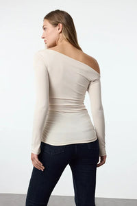 Draped/Gathered Detail Long-Sleeve Stretch Knit Fitted Blouse