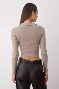Button-Detail Bodycon Ribbed Stretch Knit Crop Polo Top