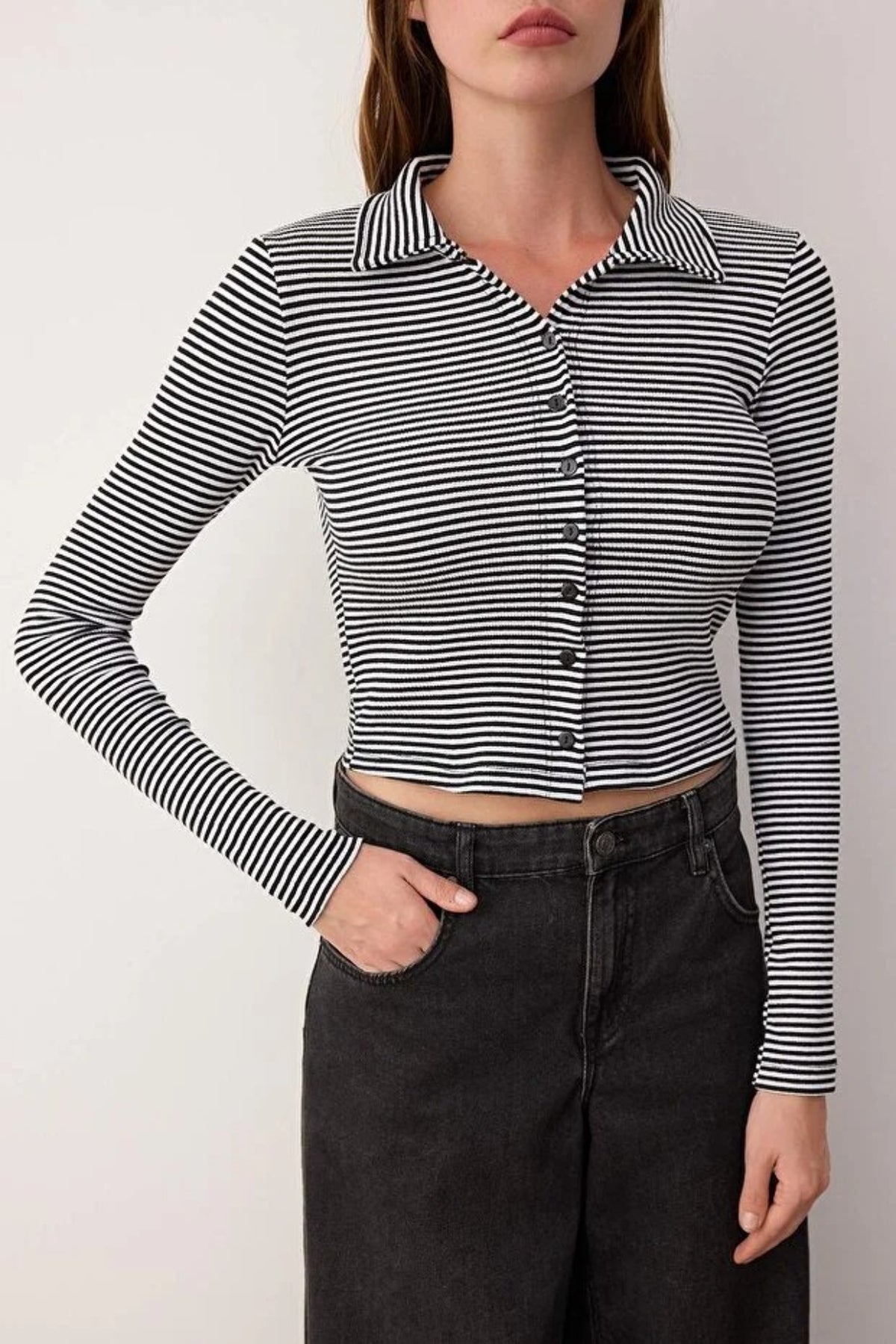 Button-Detail Bodycon Ribbed Stretch Knit Crop Polo Top
