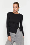 Single-Slit Detail Cotton Ruched Crew Neck Knit Blouse