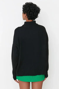 Relaxed Fit Soft-Texture Knit Sweater