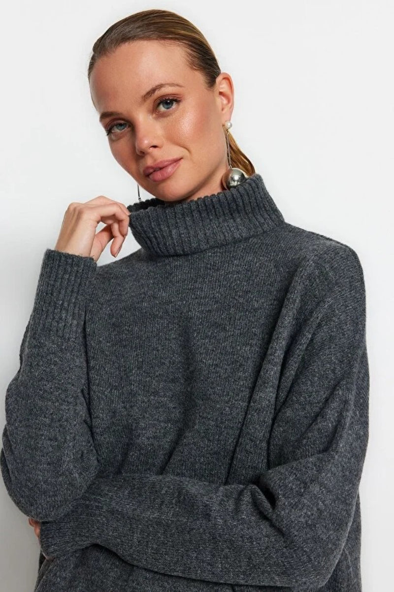 Relaxed Fit Soft-Texture Knit Sweater