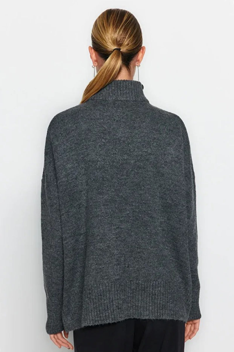 Relaxed Fit Soft-Texture Knit Sweater