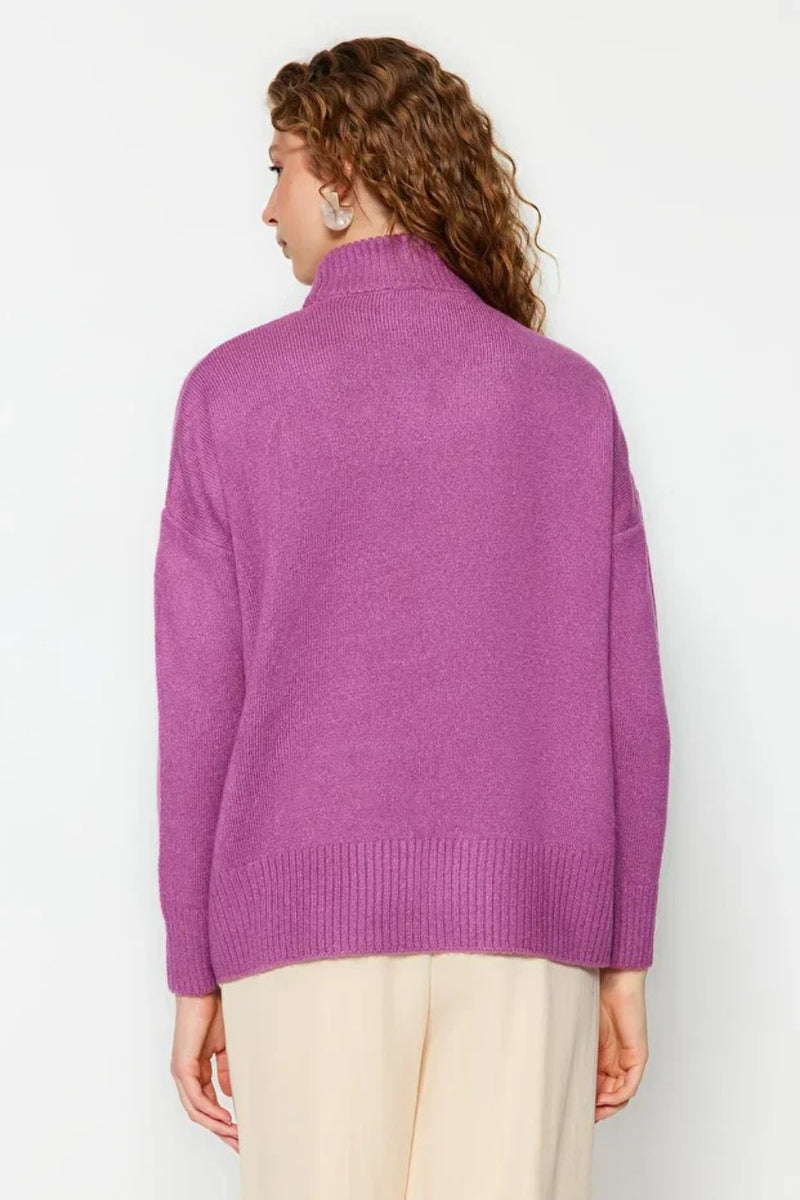 Relaxed Fit Soft-Texture Knit Sweater