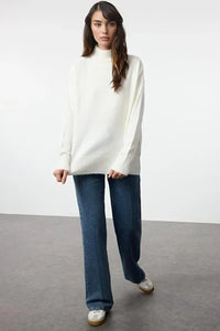 Relaxed Fit Soft-Texture Knit Sweater