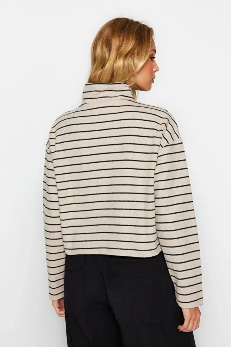 Knitted-Look Zip Collar Regular Fit Sweatshirt