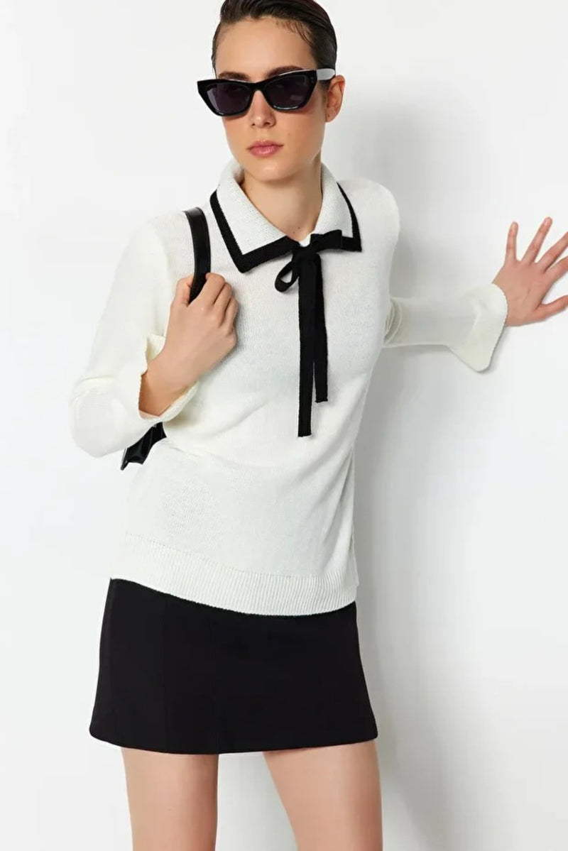 Color-Block Knit Sweater with Ribbon/Bow Detail