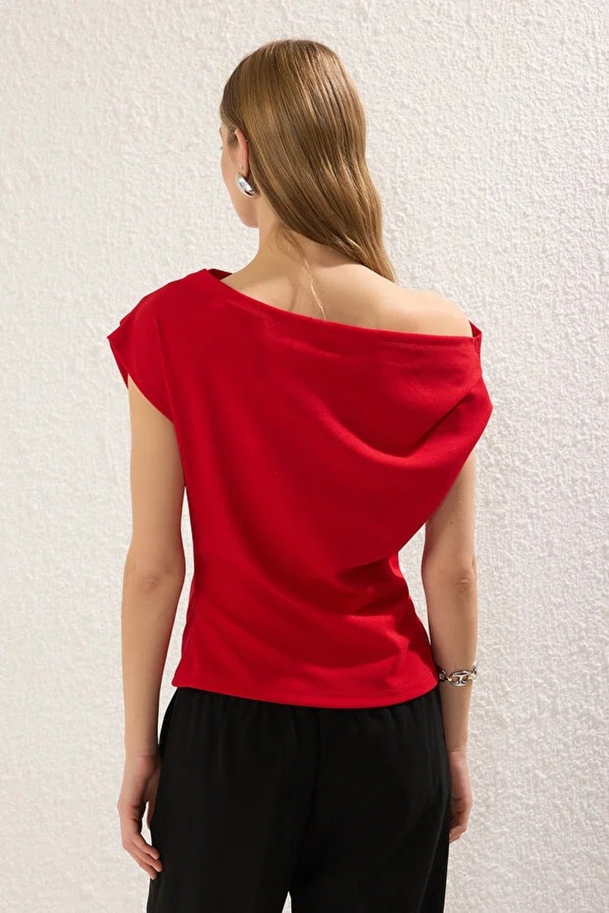Draped Detail Flowing Asymmetric Neck Knit Blouse