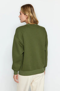 Thick Fleece-Lined Regular Fit Crew Neck Basic Knit Sweatshirt