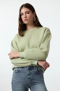 Thick Fleece-Lined Regular Fit Crew Neck Basic Knit Sweatshirt